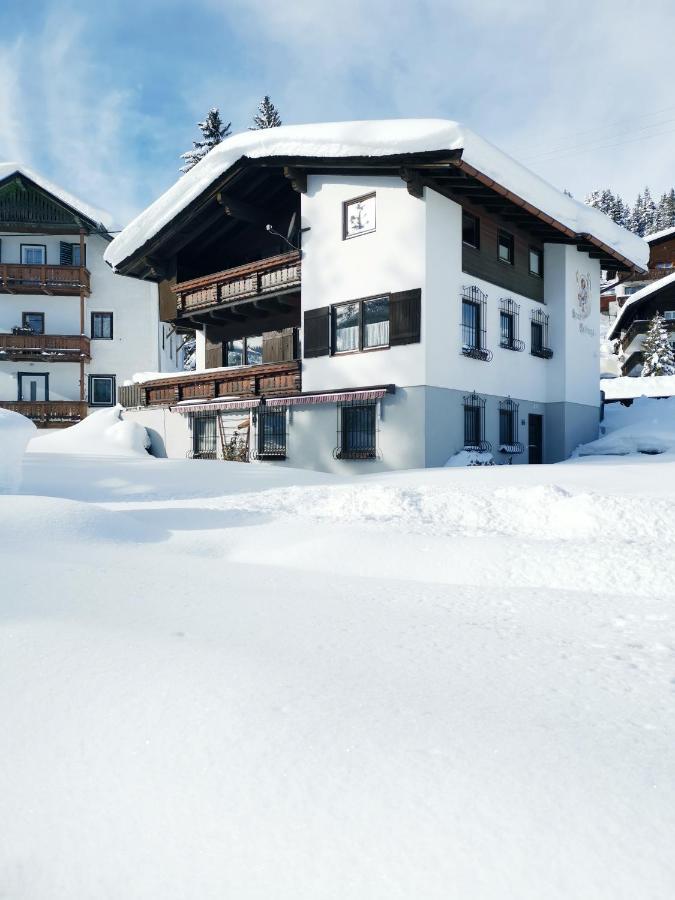 Family Friendly Chalet - Central With Beautiful Mountain Views Seefeld in Tirol Exterior photo