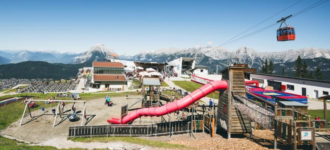 Family Friendly Chalet - Central With Beautiful Mountain Views Seefeld in Tirol Exterior photo