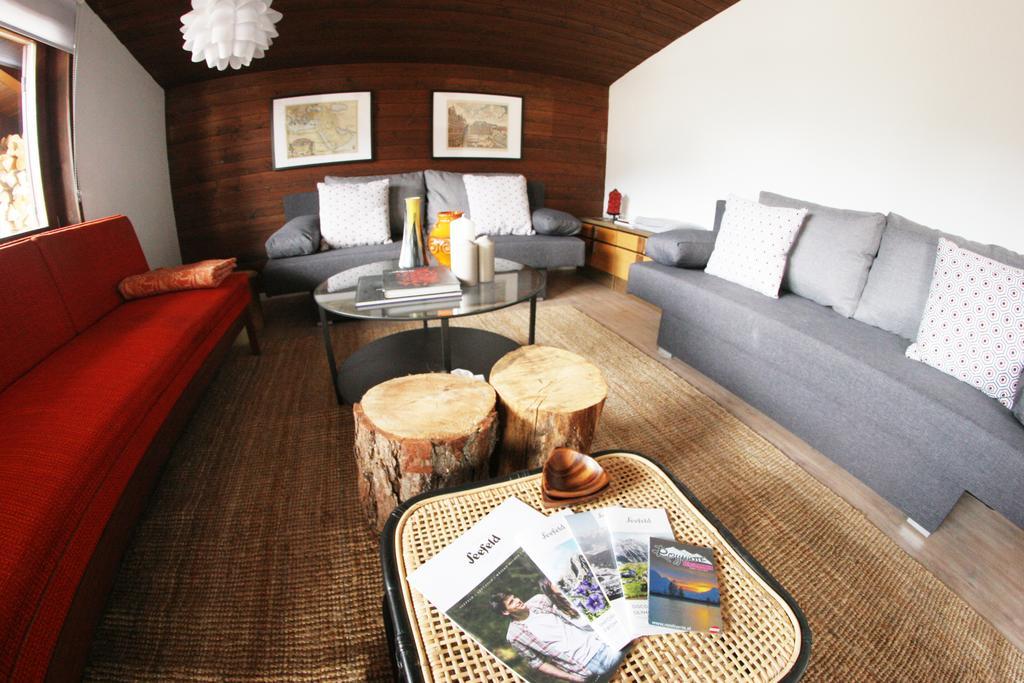 Family Friendly Chalet - Central With Beautiful Mountain Views Seefeld in Tirol Exterior photo