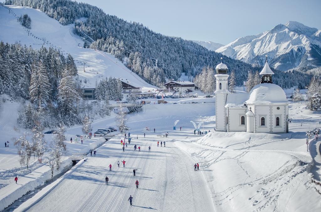 Family Friendly Chalet - Central With Beautiful Mountain Views Seefeld in Tirol Exterior photo