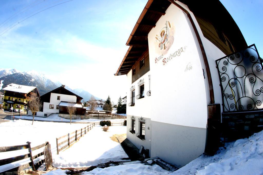Family Friendly Chalet - Central With Beautiful Mountain Views Seefeld in Tirol Exterior photo