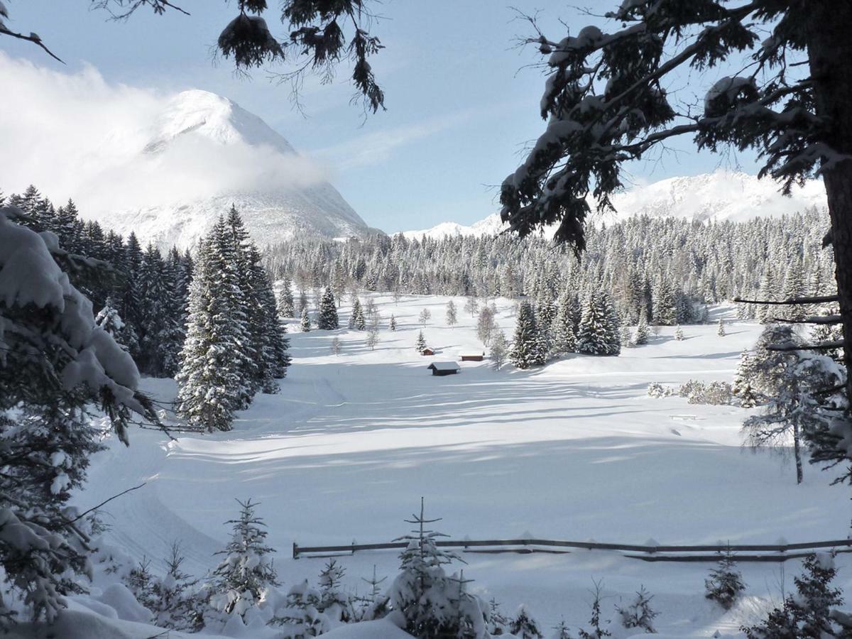 Family Friendly Chalet - Central With Beautiful Mountain Views Seefeld in Tirol Exterior photo